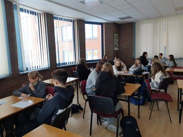 Młodzież z I LO rozmawiała o walce z uzależnieniem
